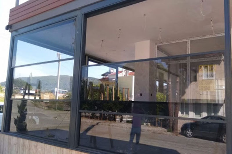 Otomatik Giyotin Cam Sistemi